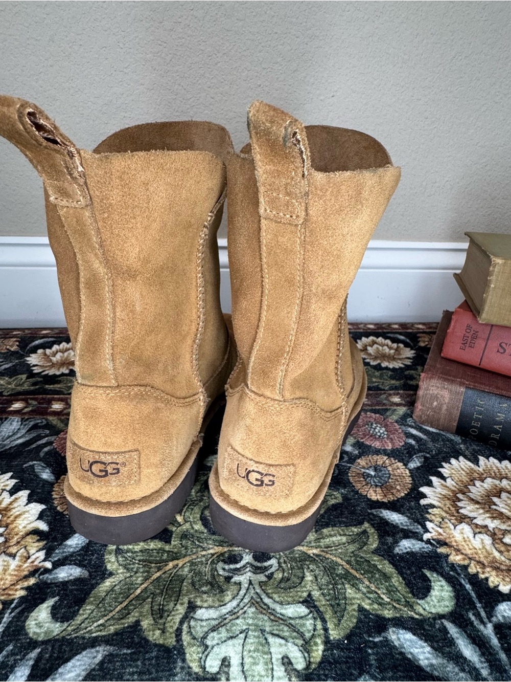 UGG | Alida Suede Tan Unlined Boots Size 9 - Picture 5 of 12